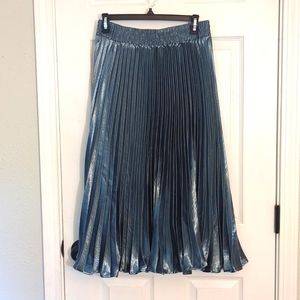Beautiful Pleated Midi Skirt